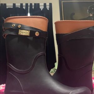 Tommy Hilfiger rain boots.